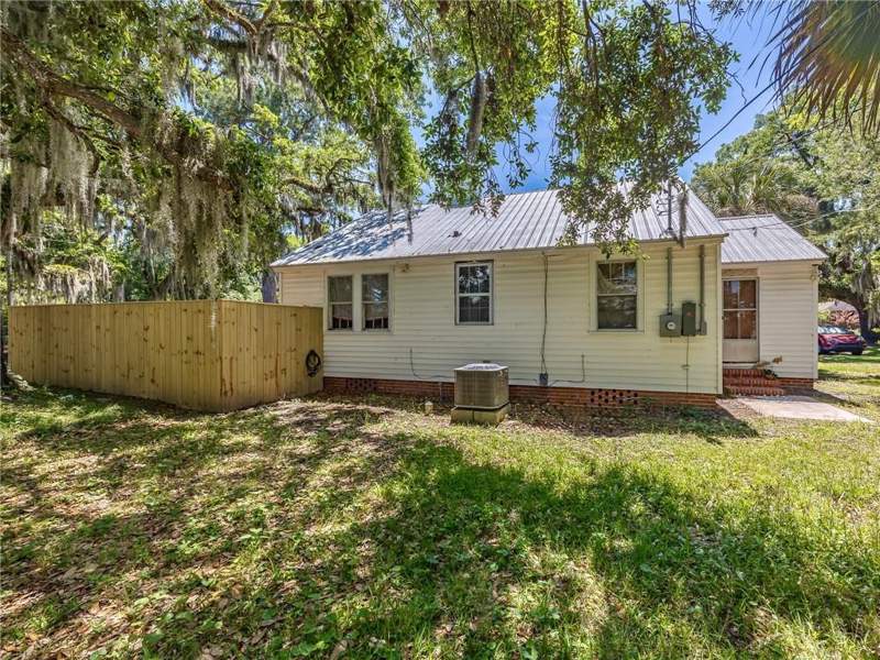 6 bedroom Single Family Residence at 1204 Palmetto Avenue, Windsor Park, Brunswick — photo 3