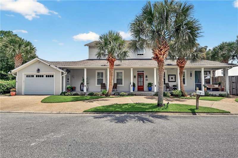 4 bedroom Single Family Residence at 30 Admirals Cove, Admiral's Cove, St. Simons Island — photo 1