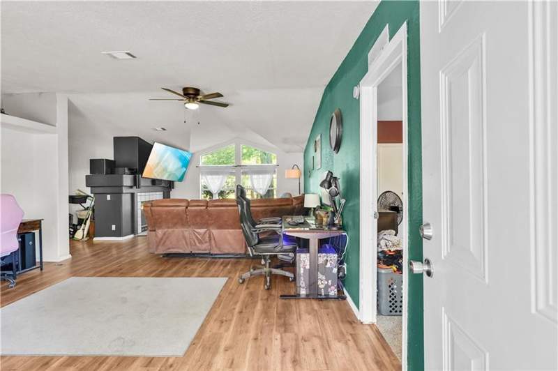 4 bedroom Mobile Home at 1067 NW Oak Street, No Recorded Subdivision, Townsend — photo 3