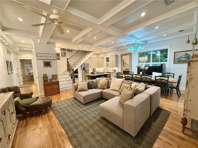 4 bedroom Single Family Residence at 1040 Demere Road, Ocean View Gardens, St. Simons Island — photo 2