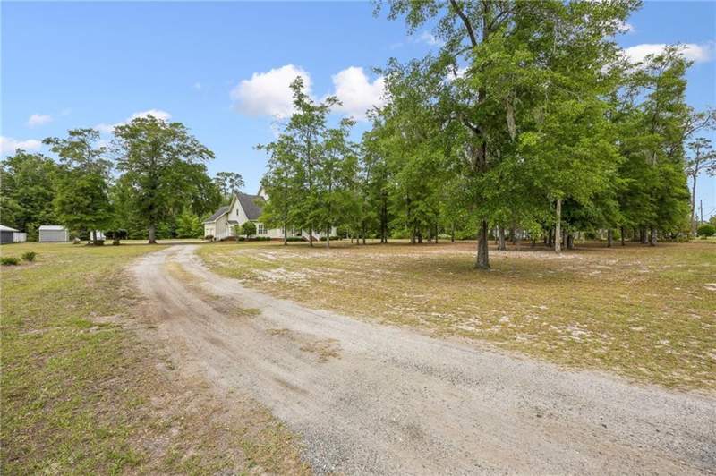 5 bedroom Single Family Residence at 315 Martin Street, No Recorded Subdivision, Folkston — photo 3