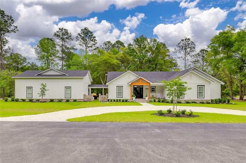 4 bedroom Single Family Residence at 1037 Lake Side Drive, Cooper's Point, Townsend — photo 1