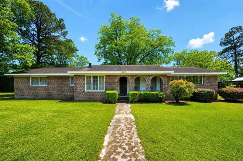3 bedroom Single Family Residence at 2503 Longhorn Road, No Recorded Subdivision, Waycross — photo 1