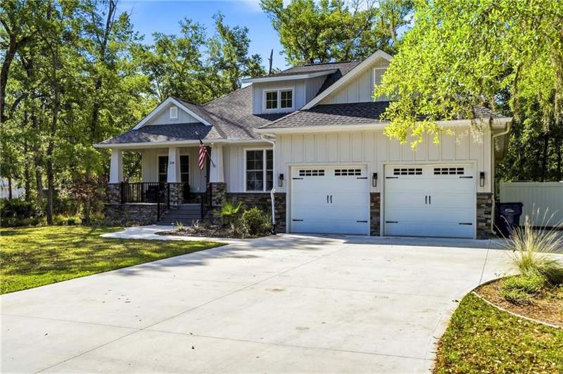 4 bedroom Single Family Residence at 134 St Andrews Glen, Sanctuary Cove, Waverly — photo 3