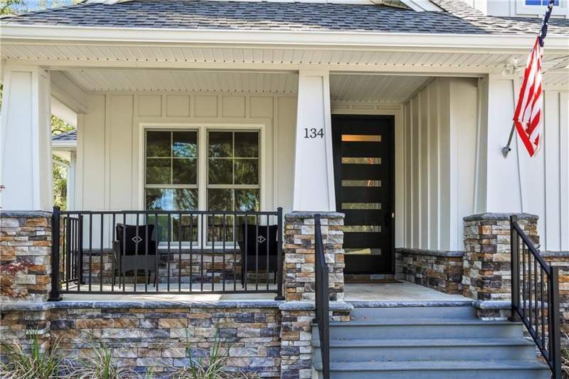4 bedroom Single Family Residence at 134 St Andrews Glen, Sanctuary Cove, Waverly — photo 4