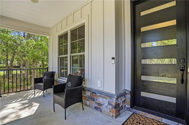 4 bedroom Single Family Residence at 134 St Andrews Glen, Sanctuary Cove, Waverly — photo 5