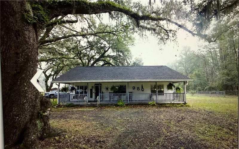 2 bedroom Single Family Residence at 950 Old Jesup Road, No Recorded Subdivision, Brunswick — photo 1