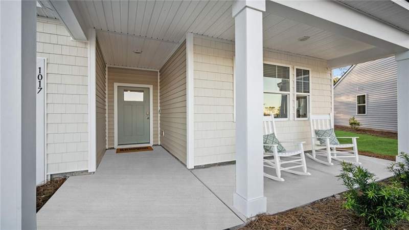 4 bedroom Single Family Residence at 1017 Lakes Boulevard, The Lakes at North Glynn, Brunswick — photo 2
