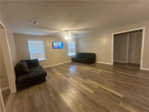 1919 Stonewall Street, Brunswick GA - photo 10 of 44
