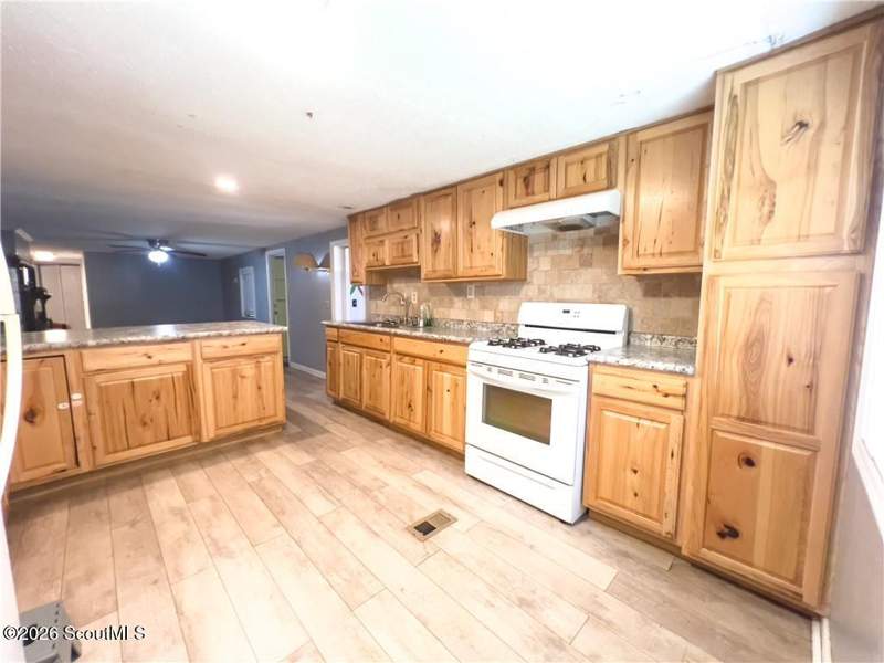 4 bedroom Manufactured Home at 216 Harvey Road, No Recorded Subdivision, Brunswick — photo 3