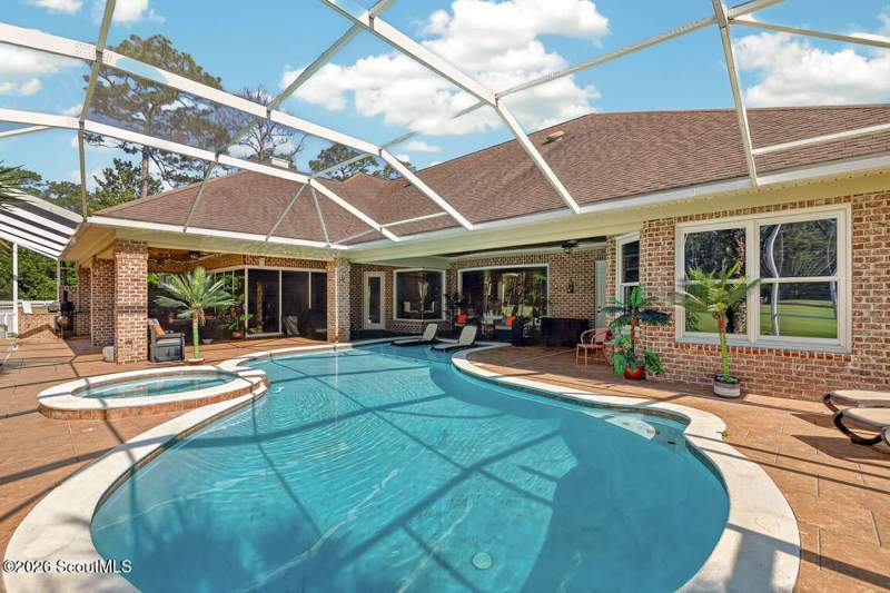 4 bedroom Single Family Residence at 12 Birdie Drive, Pine Forest Country Club, Jesup — photo 2