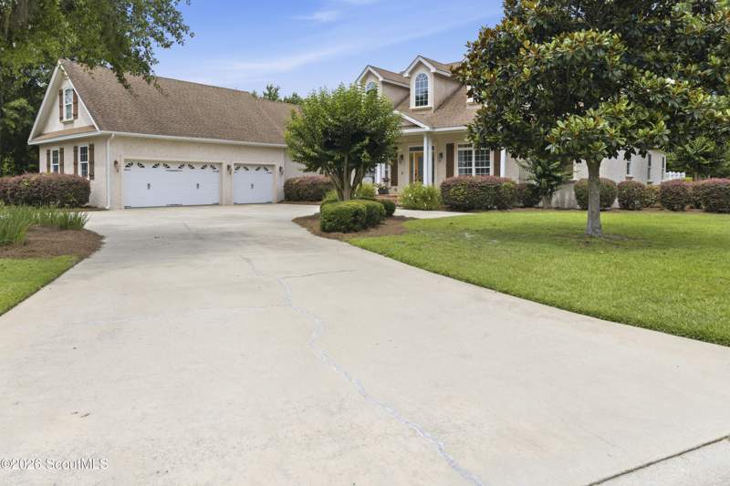 4 bedroom Single Family Residence at 106 Majestic Drive, Oak Grove Island, Brunswick — photo 4