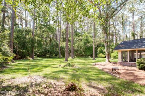 1075 Wildwood Road, Waycross GA - photo 6 of 49