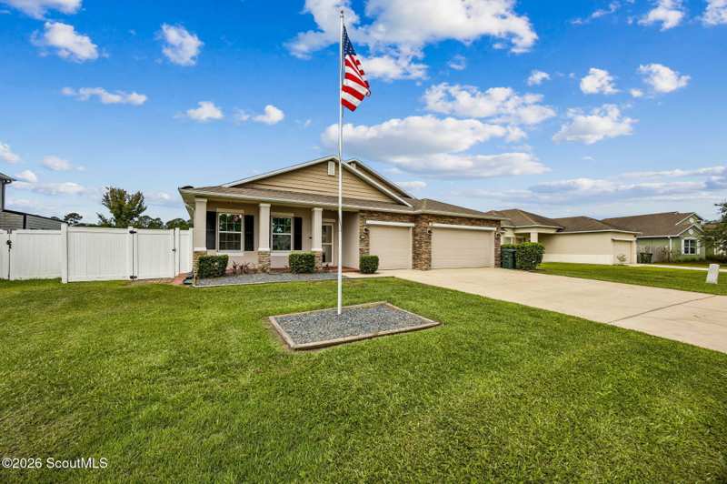 4 bedroom Single Family Residence at 317 Soncel Drive, Lake Victoria, Kingsland — photo 1