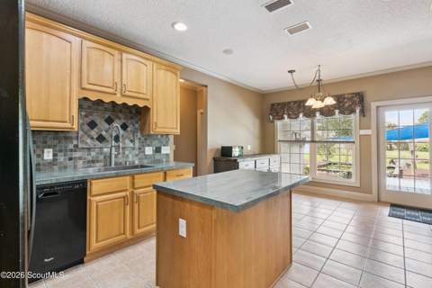 121 Silver Bluff Circle, Brunswick GA - photo 8 of 29