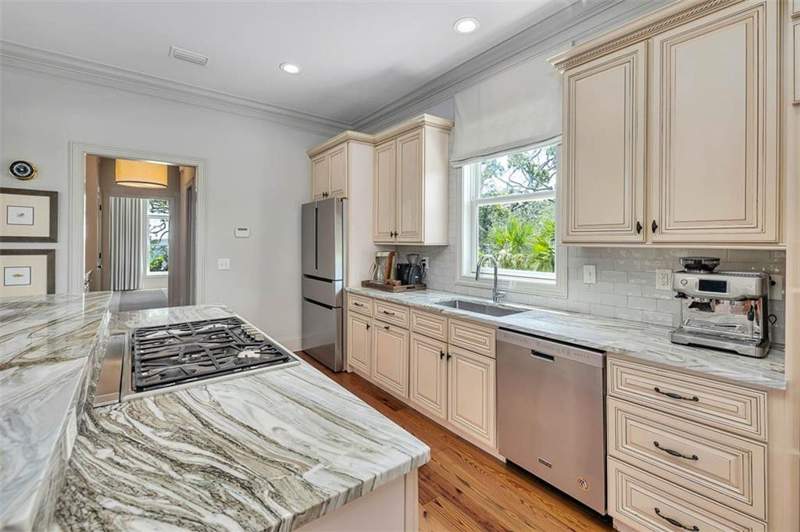4 bedroom Single Family Residence at 295 Mcintosh Avenue, The Battery, St. Simons Island — photo 3