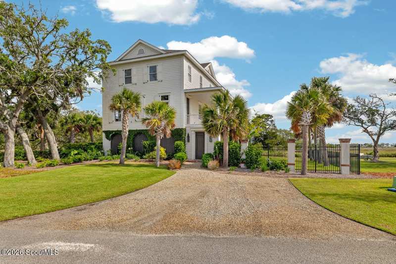 4 bedroom Single Family Residence at 295 Mcintosh Avenue, The Battery, St. Simons Island — photo 1