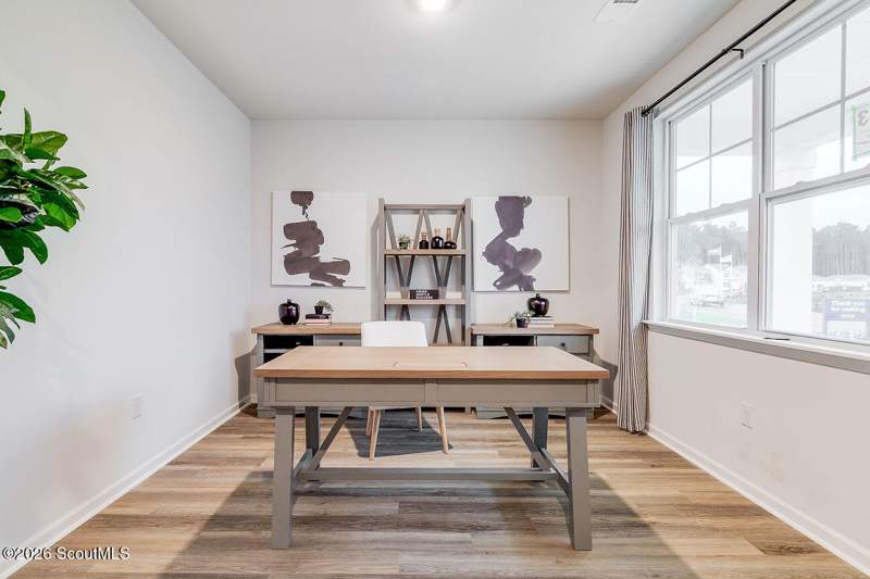 5 bedroom Single Family Residence at 1061 Lakes Boulevard, The Lakes at North Glynn, Brunswick — photo 5