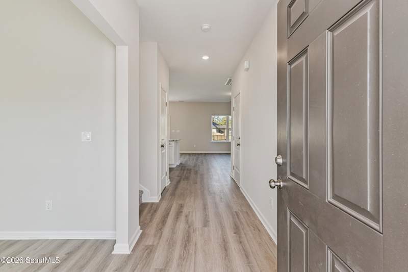 5 bedroom Single Family Residence at 8 Fulham Road, Majestic Oaks, Brunswick — photo 2