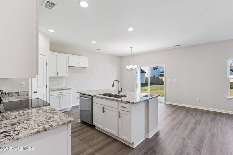 5 bedroom Single Family Residence at 8 Fulham Road, Majestic Oaks, Brunswick — photo 4