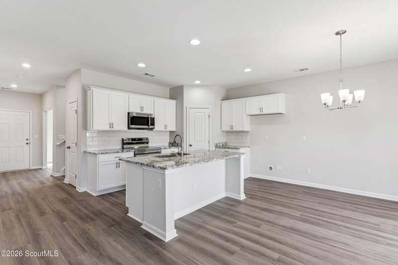 5 bedroom Single Family Residence at 8 Fulham Road, Majestic Oaks, Brunswick — photo 5