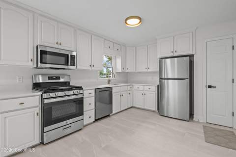 200 Reynolds Street, Brunswick GA - photo 15 of 30