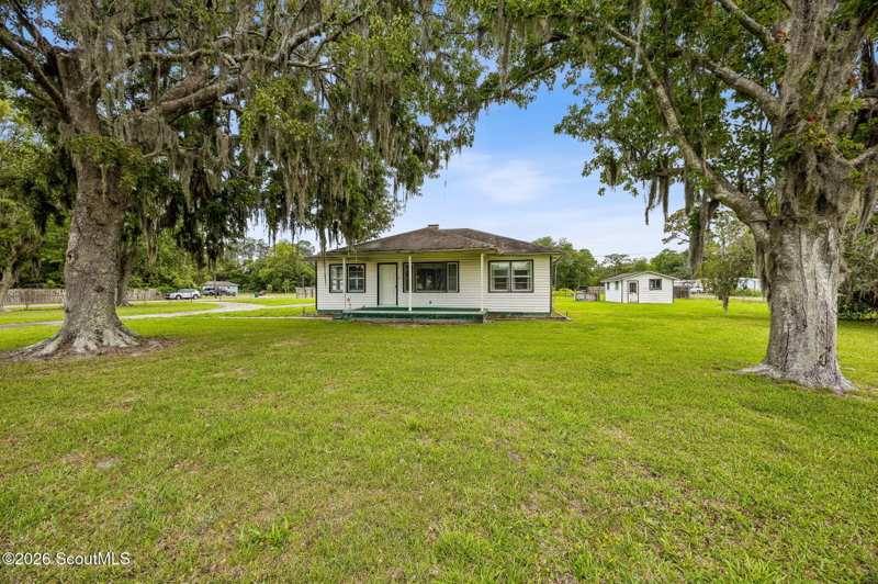 3 bedroom Single Family Residence at 879 Charlie Smith Sr Highway, No Recorded Subdivision, St. Marys — photo 1
