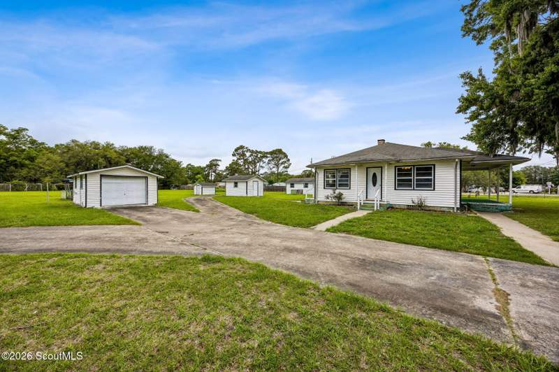 3 bedroom Single Family Residence at 879 Charlie Smith Sr Highway, No Recorded Subdivision, St. Marys — photo 4