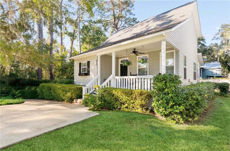 3 bedroom Single Family Residence at 420 Holly Street, Glynn Haven Estates, St. Simons Island — photo 2