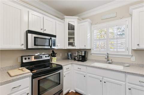 420 Holly Street, St. Simons Island GA - photo 9 of 26