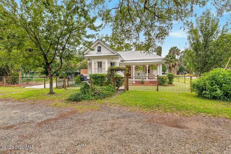 2 bedroom Single Family Residence at 729 Johnston Street, Habersham Park, Brunswick — photo 2