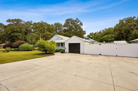 309 Mahan Street, St. Marys GA - photo 6 of 112