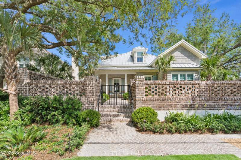 6 bedroom Single Family Residence at 4202 1st Street, East Beach, St. Simons Island — photo 4