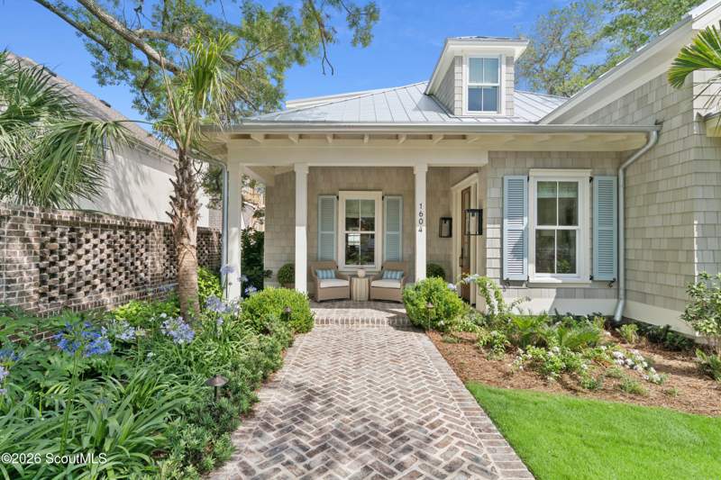 6 bedroom Single Family Residence at 4202 1st Street, East Beach, St. Simons Island — photo 2