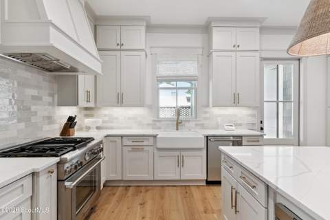 4202 1st Street, St. Simons Island GA - photo 11 of 28