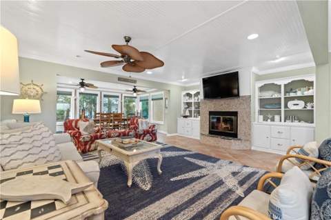 1528 Ocean Boulevard, St. Simons Island GA - photo 14 of 37