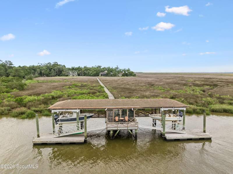 5 bedroom Single Family Residence at 423 Mimosa Drive, West Point, St. Simons Island — photo 3