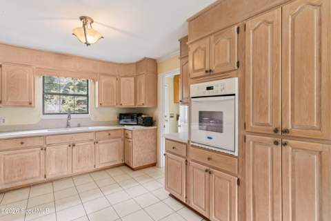 205 Twin Lakes Drive, Brunswick GA - photo 8 of 16