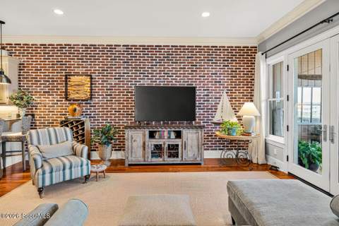107 Broad Street, Darien GA - photo 14 of 61