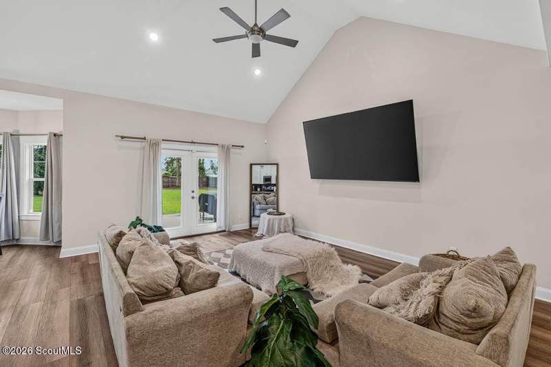 4 bedroom Single Family Residence at 167 Silver Bluff Circle, Silver Bluff, Brunswick — photo 4