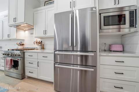 305 Kelsall Avenue, St. Simons Island GA - photo 14 of 55