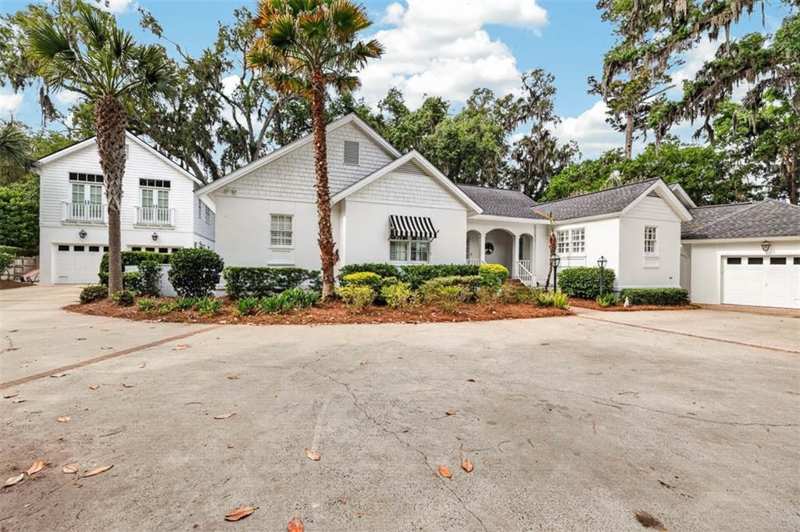 5 bedroom Single Family Residence at 203 Merion Street, St. Simons Island Club, St. Simons Island — photo 1