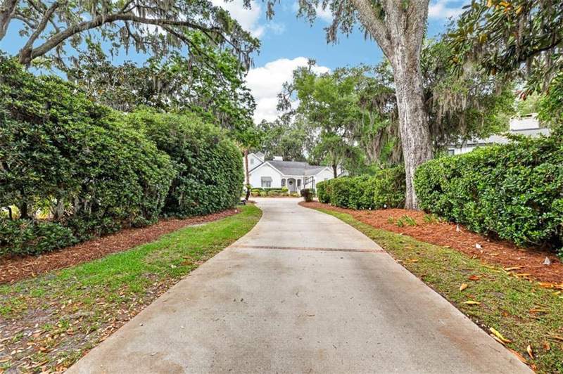 5 bedroom Single Family Residence at 203 Merion Street, St. Simons Island Club, St. Simons Island — photo 3