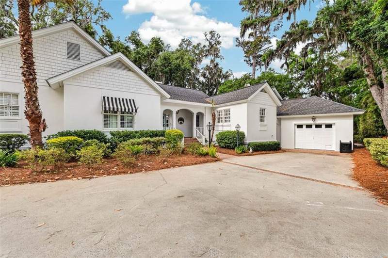 5 bedroom Single Family Residence at 203 Merion Street, St. Simons Island Club, St. Simons Island — photo 4