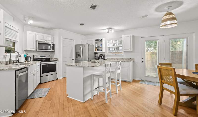 4 bedroom Single Family Residence at 198 Pine Street, Glynn Haven Estates, St. Simons Island — photo 2