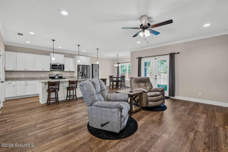5 bedroom Single Family Residence at 140 Allie Loop, Carriage Gate Plantation, Brunswick — photo 5