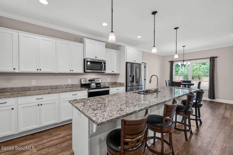 5 bedroom Single Family Residence at 140 Allie Loop, Carriage Gate Plantation, Brunswick — photo 3
