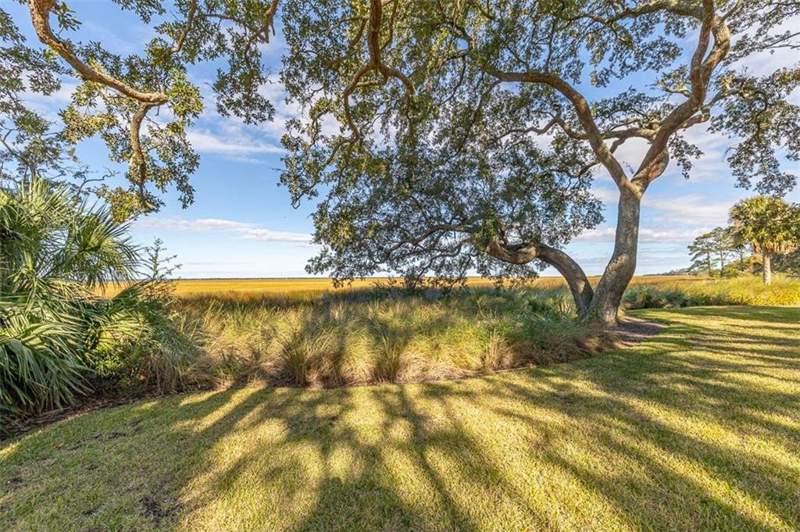 4 bedroom Single Family Residence at 107 Arthur J Moore Drive, Epworth Acres, St. Simons Island — photo 2