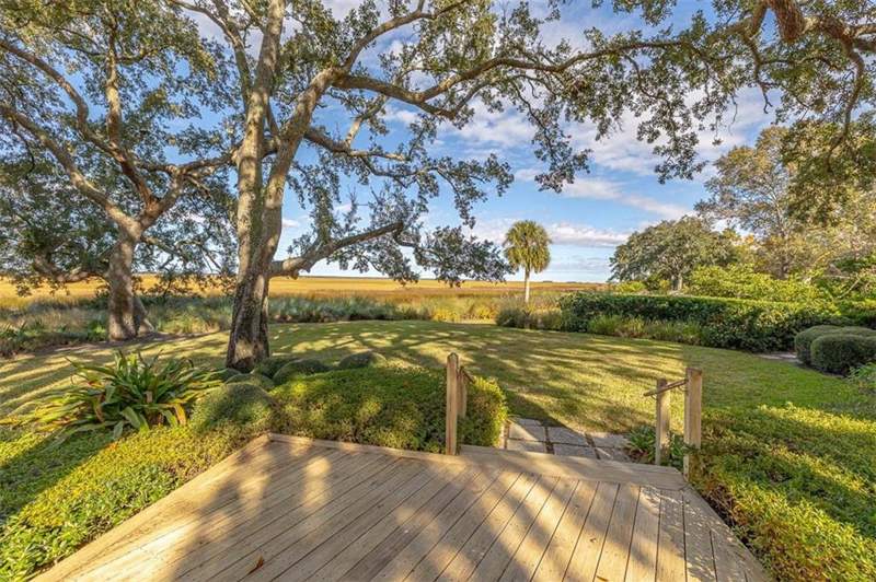 4 bedroom Single Family Residence at 107 Arthur J Moore Drive, Epworth Acres, St. Simons Island — photo 4