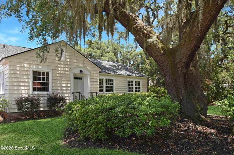 3 bedroom Single Family Residence at 1815 Oak Avenue, Windsor Park, Brunswick — photo 1